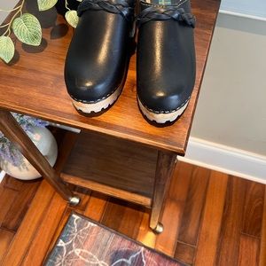 MIA Women’s Elsa Mule